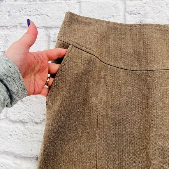 Banana Republic Knee Length Stretch Pencil Career Skirt Beige Size 2 Pockets - Picture 3 of 10
